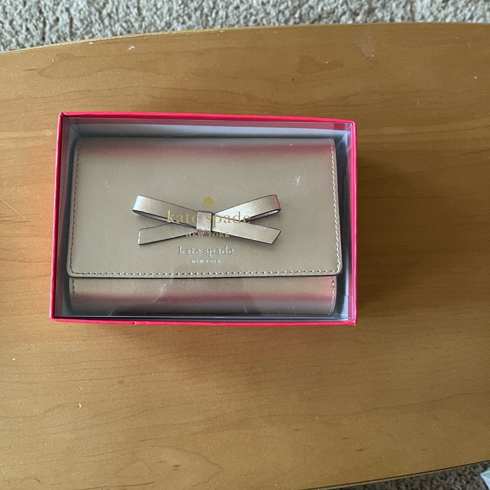 Kate spade Rose Gold Wallet. NEW!!
